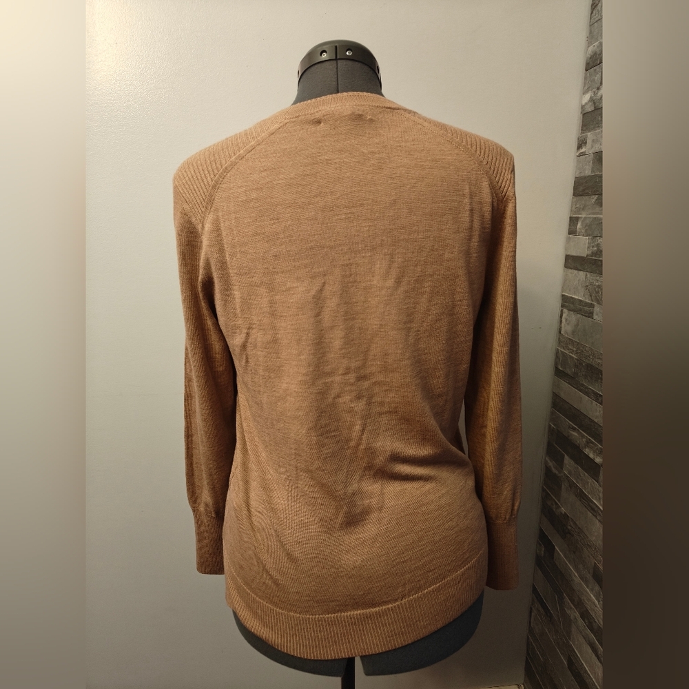 Burberry Women's Extra Fine Merino Wool Plaid Design Brown Sweater Size Medium - Picture 3 of 6
